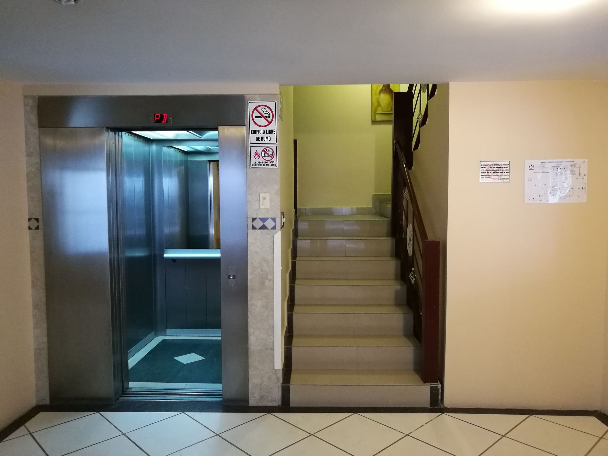 卡洛琳娜蒙特卡洛酒店 基多 外观 照片